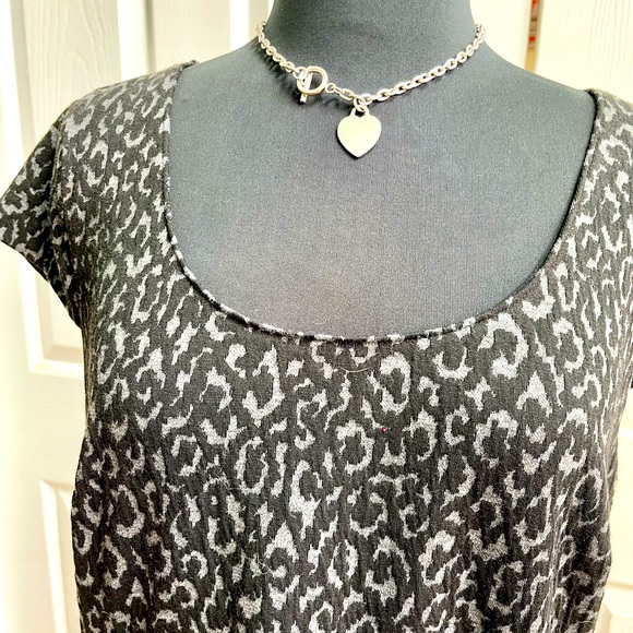 BNWT Ann Taylor Black Dress with a black pattern in Size 14 - Picture 5 of 8